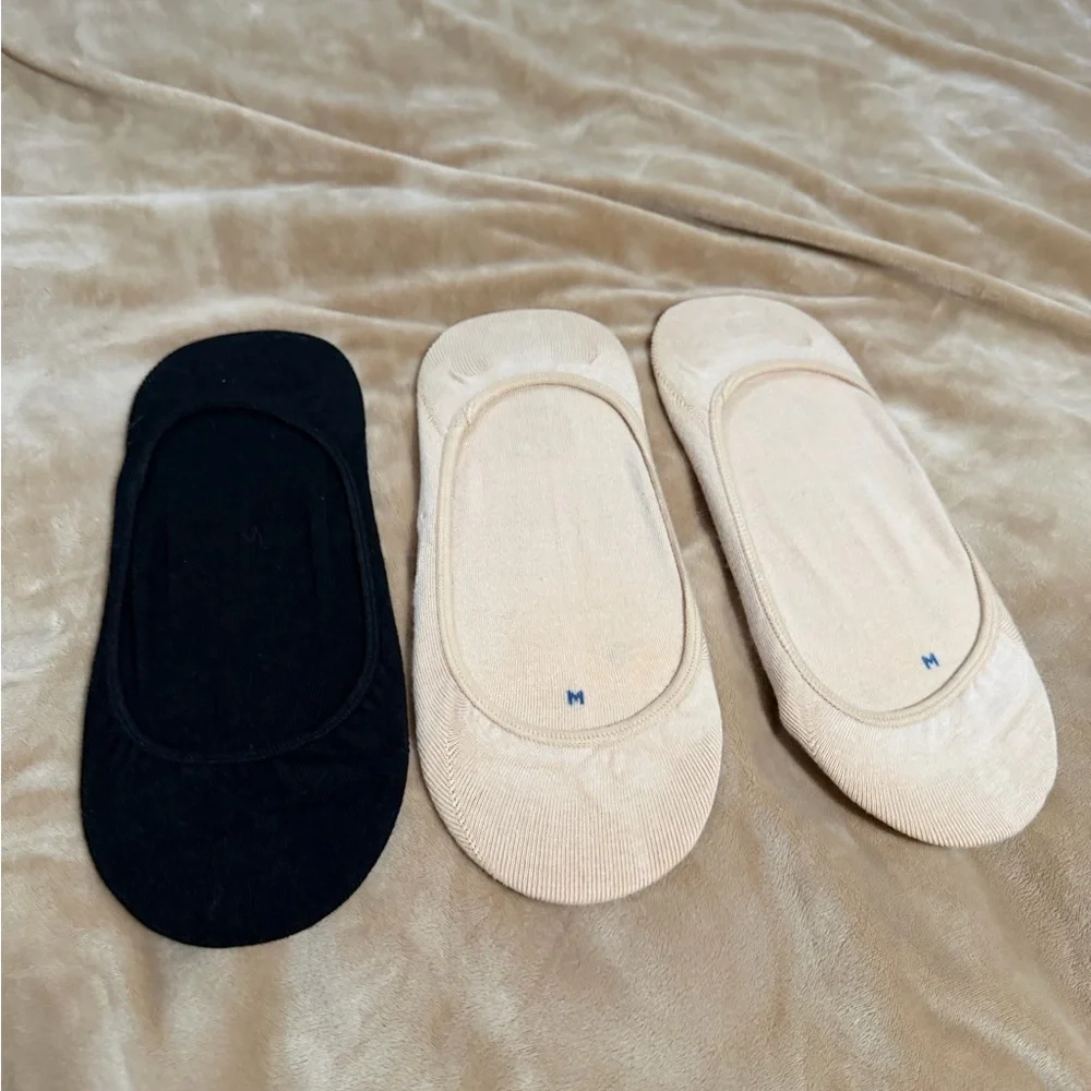 NWT SixDaySocks Beige No-Show Socks for Women Medium Lot of 6 pair